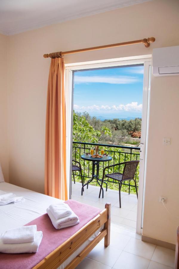 Amarandos Studios With Swimming Pool By Imagine Lefkada Tsoukaládhes Extérieur photo