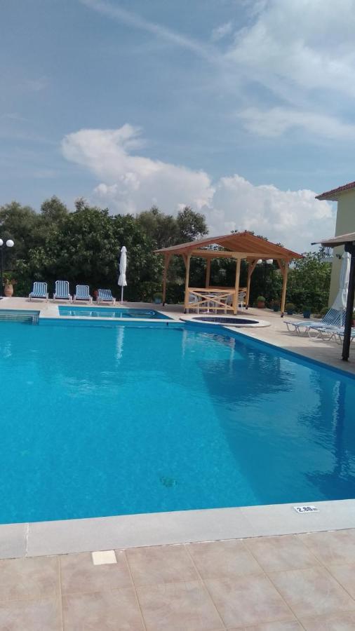 Amarandos Studios With Swimming Pool By Imagine Lefkada Tsoukaládhes Extérieur photo